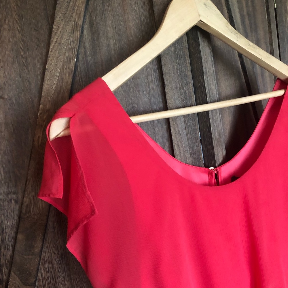 Outback Red lined petal-sleeve short red dress S